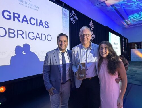 LITORAL VERDE É RECEBE PRÊMIO ESTRELLAS IBEROSTAR 2025 EM CANCÚN