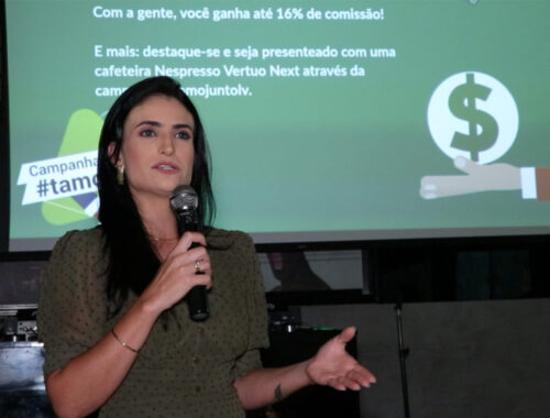 SIMONE CARVALHO É ELEITA 2ª MELHOR PROMOTORA DE VENDAS DO RIO DE JANEIRO EM 2025!