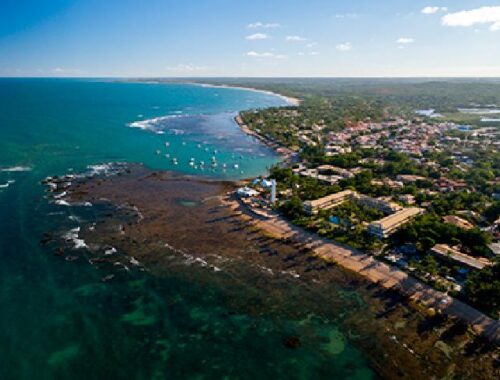 APROVEITE O ESTILO MEDITERRÂNEO NA PRAIA DO FORTE