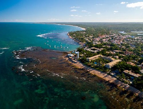 APROVEITE O ESTILO MEDITERRÂNEO NA PRAIA DO FORTE